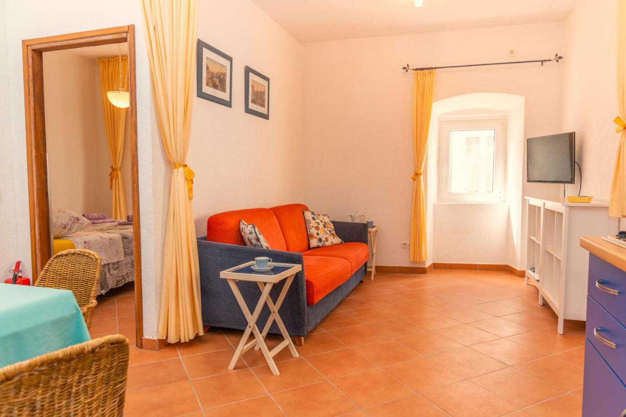 Sidar-Old Town Apartment Cres Bagian luar foto
